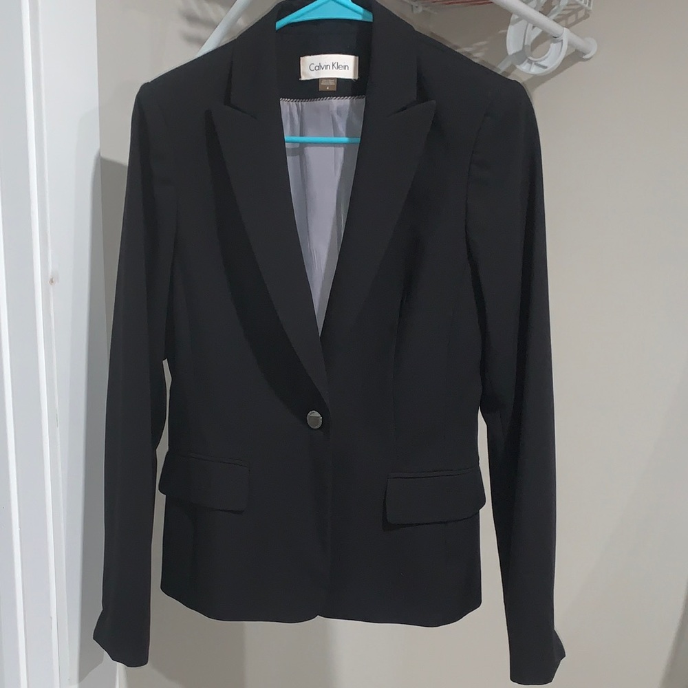 Calvin Klein Women's Elegant Black Suit Jacket